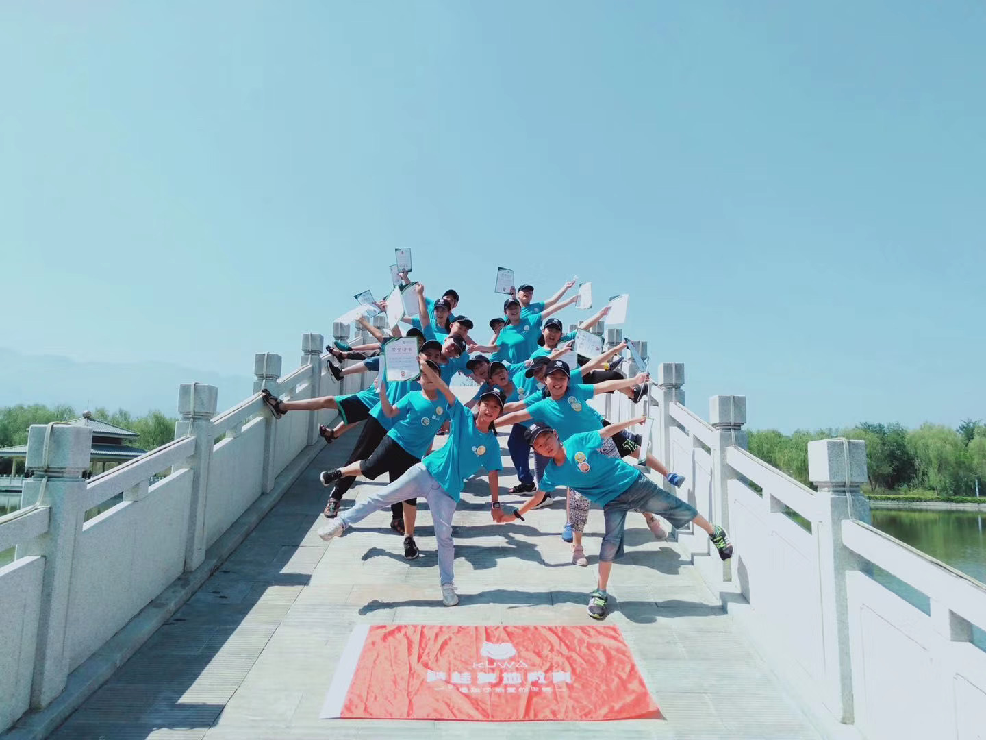 夏令营就是教会孩子如何在放松的地方学习到不一样的知识！